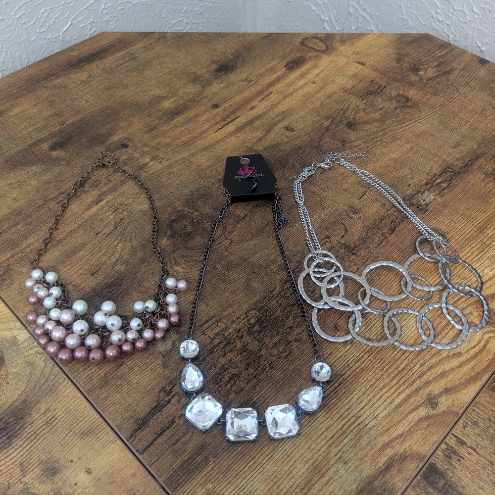 Elegant Pearl and Crystal Necklace Set